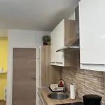 Apartman Lovre *