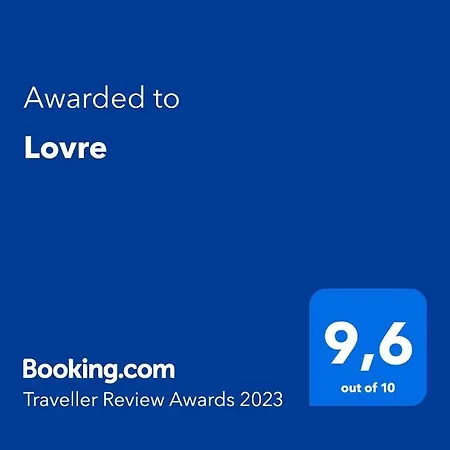 Lovre Apartman *